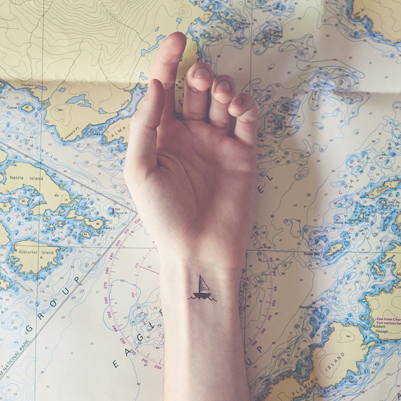 austin-tott-compares-tiny-tattoos-to-their-landscape-counterpart-designboom-01.jpg