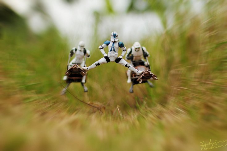 fstoppers-Zahir-Batin-star-wars-creative-toy-photography-h_0012_Layer-4.jpg