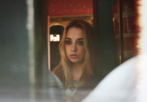 lady-mac-cartney-Frames--580x404