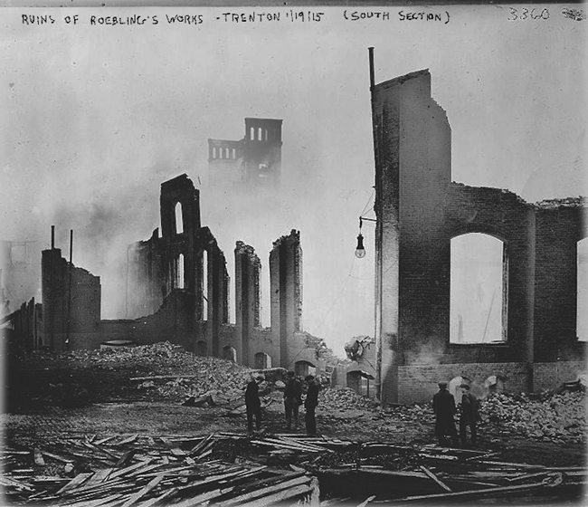 Artist Kevin Weir Creates Ghostly Animated GIFs Using Archival Photos from the Library of Congress history gifs black and white animation 