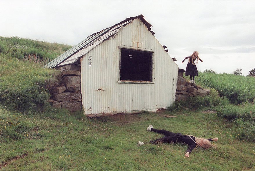 identical-twins-erna-hrefna-photography-iceland-ariko-inaoka-3